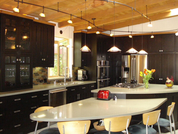 JA Design</br><a href="http://jadesignla.com/" target="_blank" rel="noopener noreferrer">Website</a> Judi Dolling Design